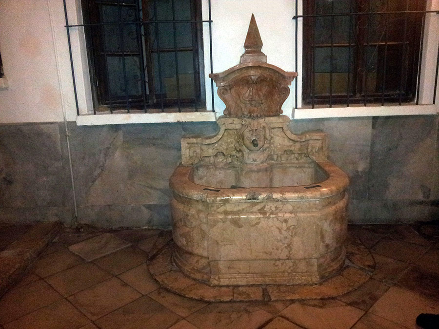 Fuente de la Casa del Conde de Bellavista